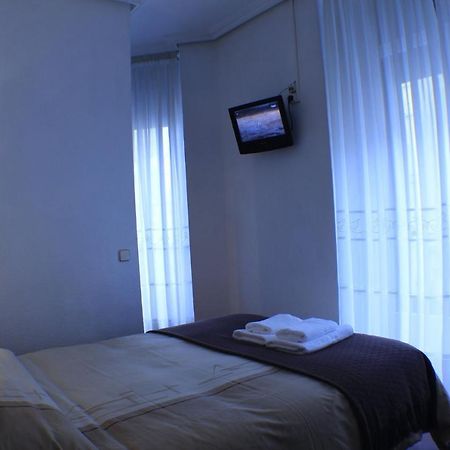 Hostal Esmeralda Μαδρίτη Εξωτερικό φωτογραφία