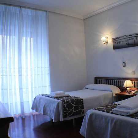 Hostal Esmeralda Μαδρίτη Εξωτερικό φωτογραφία