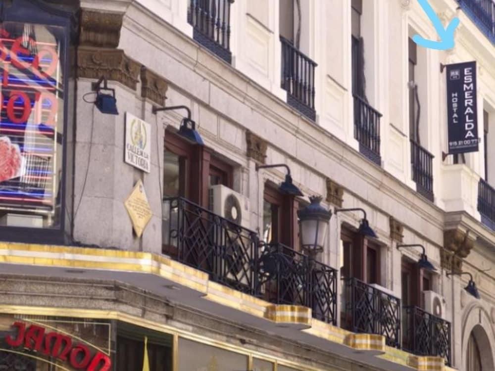 Hostal Esmeralda Μαδρίτη Εξωτερικό φωτογραφία